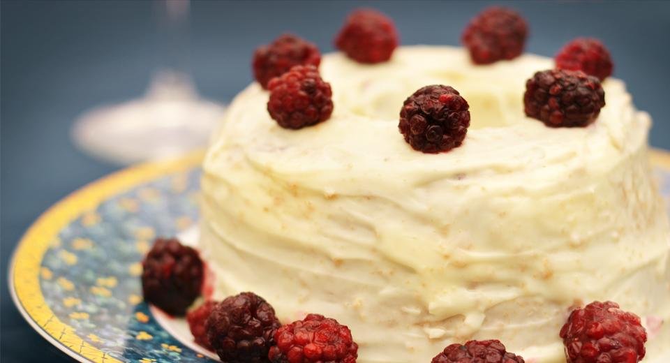 foto da receita Bolo de amora e iogurte