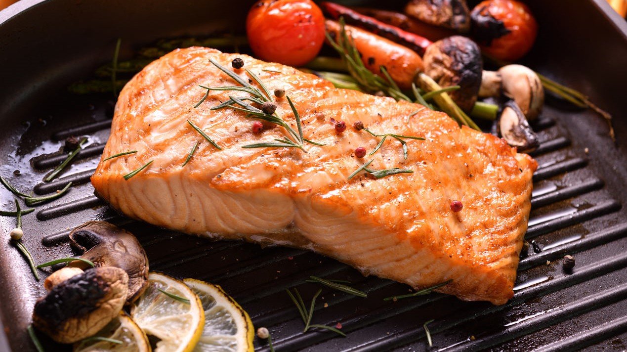 foto da receita Salmão grelhado com molho de maracujá