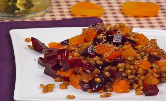 foto da receita Trigo com beterraba,   damasco e toque de erva-doce