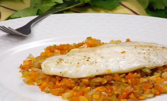 foto da receita Pescada com vegetais ao forno