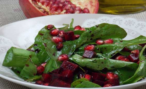 foto da receita Salada de rúcula com beterraba e sementes de romã