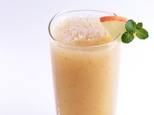 foto da receita Suco de abacaxi com maçã e laranja