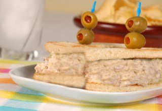 foto da receita Sanduíche de soja e cenoura ralada