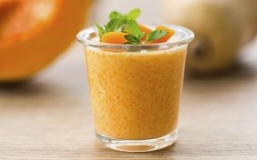 foto da receita Vitamina de mamão,   laranja e maçã