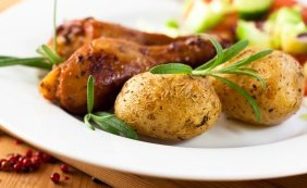 foto da receita Frango com batatas ao forno