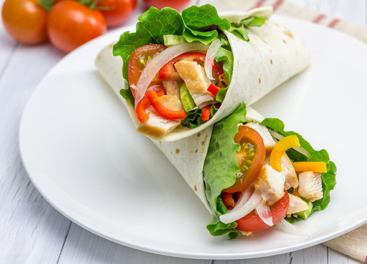 foto da receita Wrap de frango e vegetais