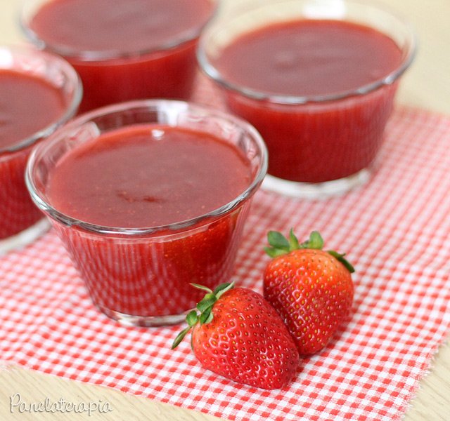 foto da receita Gelatina caseira de morango