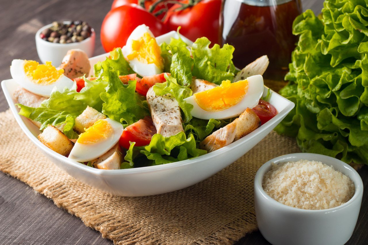 foto da receita Salada mediterrânea com pimenta rosa