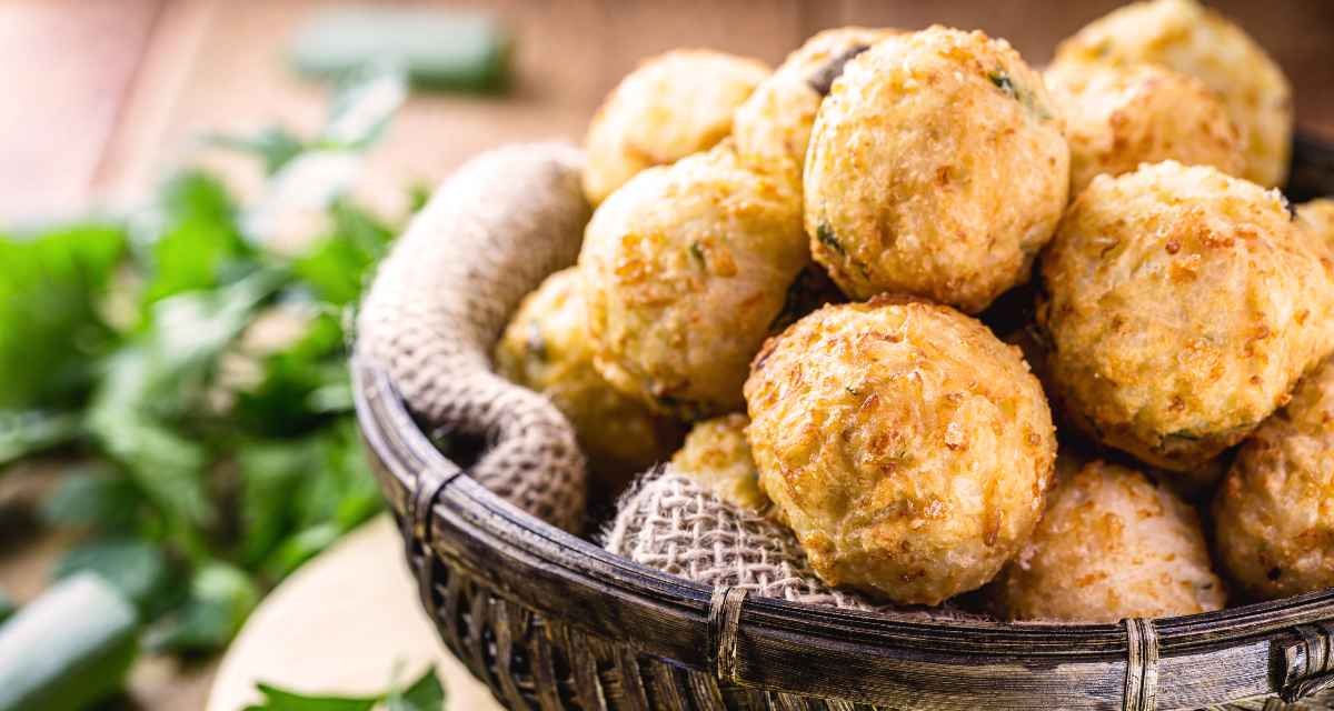 foto da receita Bolinho de arroz integral com queijo