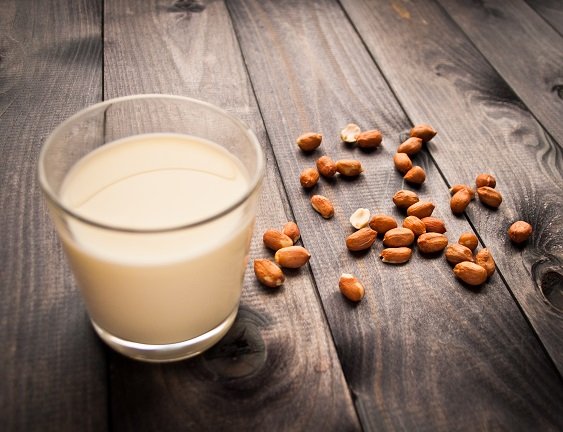 foto da receita Leite de amendoim e canela