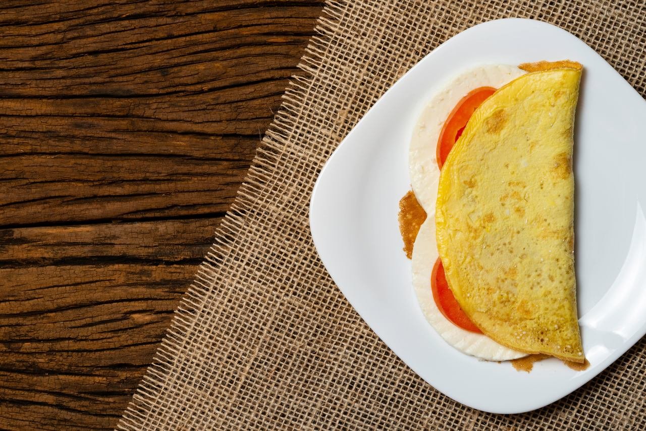 foto da receita Crepioca com tomate cereja e queijo branco