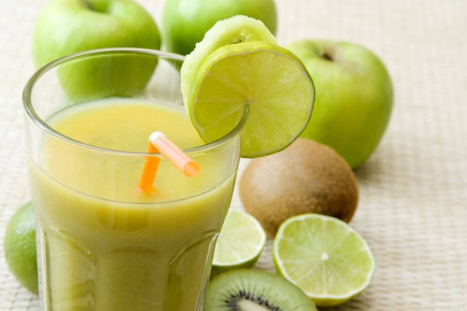 foto da receita Suco de kiwi com limão