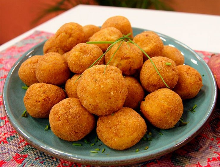 foto da receita Bolinho de batata doce com frango saudável na airfryer